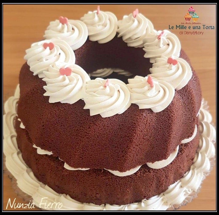 BUNDT CAKE CON CREMA AL MASCARPONE E CAFFÈ